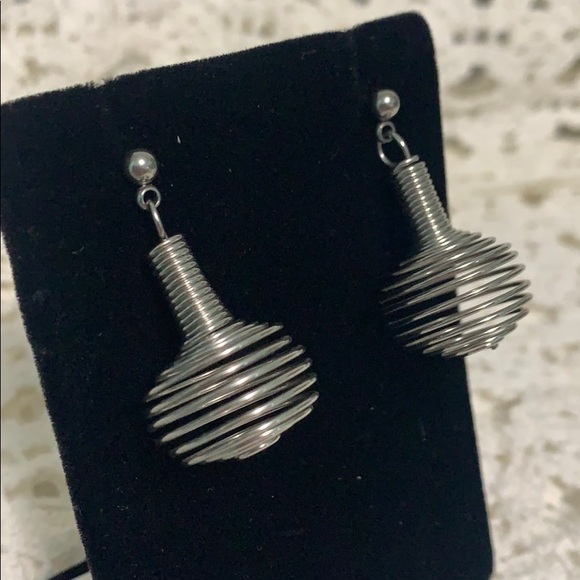 Spring style Earrings - Picture 3 of 3